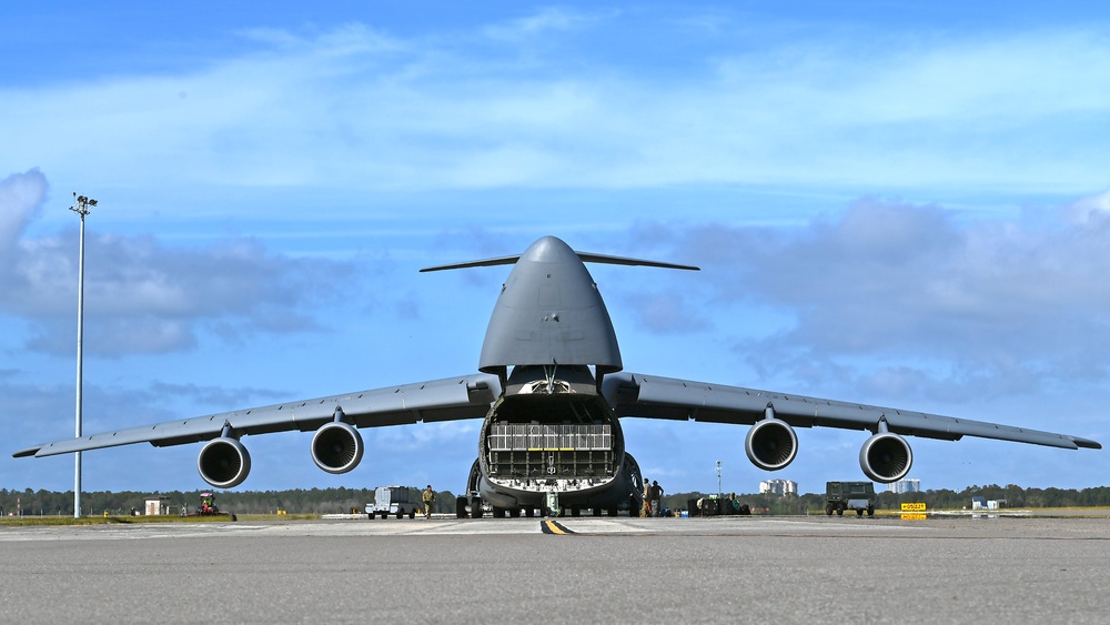 Dover’s 9th Airlift Squadron visits MacDill AFB