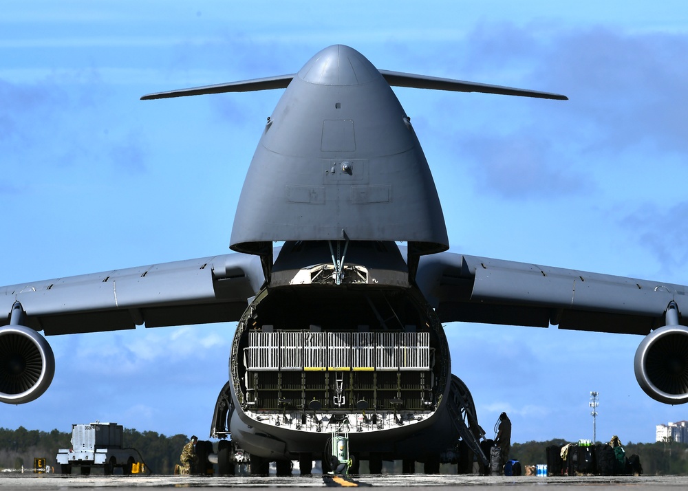 Dover’s 9th Airlift Squadron visits MacDill AFB