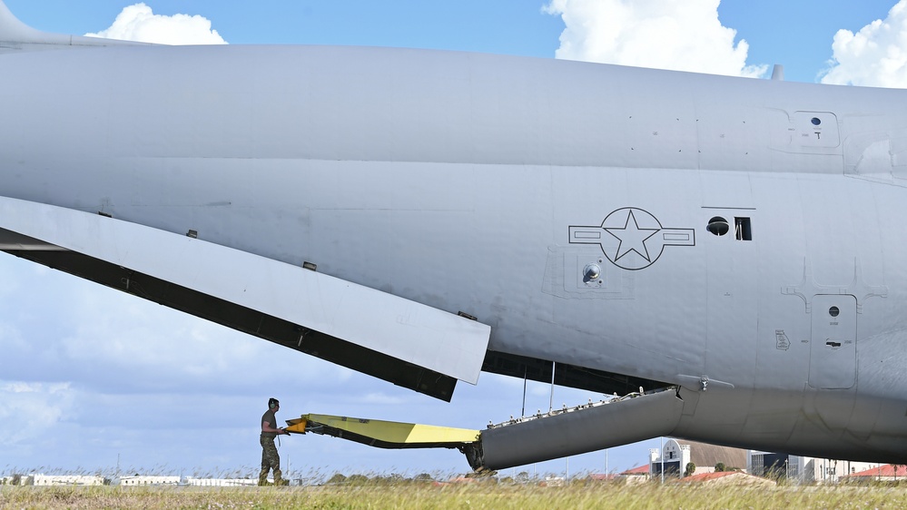 Dover’s 9th Airlift Squadron visits MacDill AFB