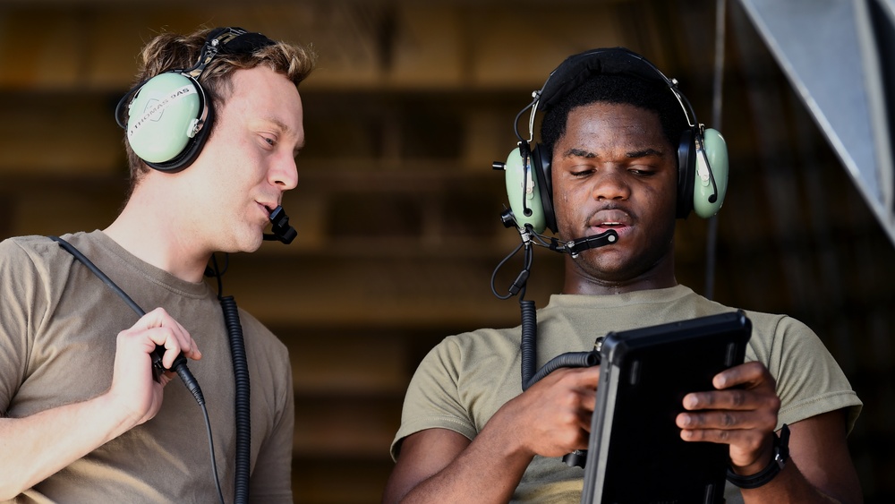 Dover’s 9th Airlift Squadron visits MacDill AFB