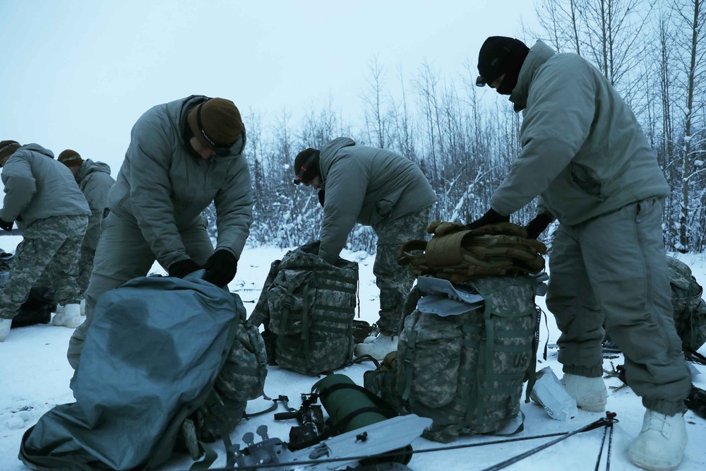 Spartans train Hungarian soldiers in extreme cold weather operations