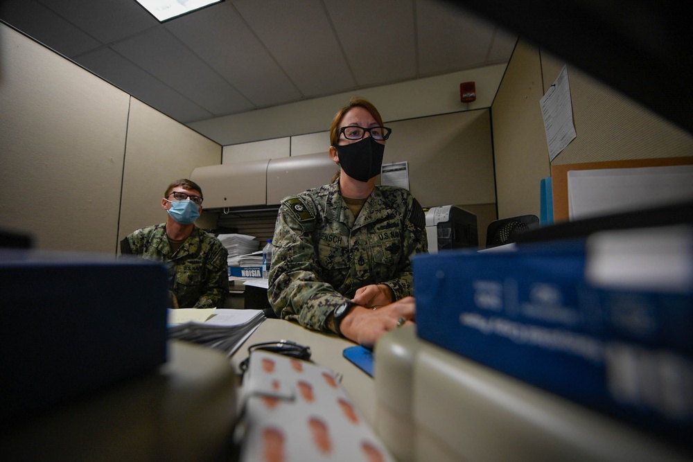 Sailors File for TLA at PSD, Hawaii