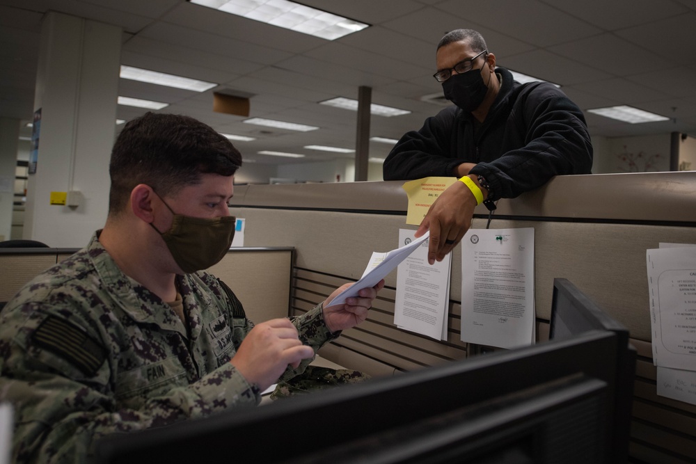 Sailors File for TLA at PSD, Hawaii