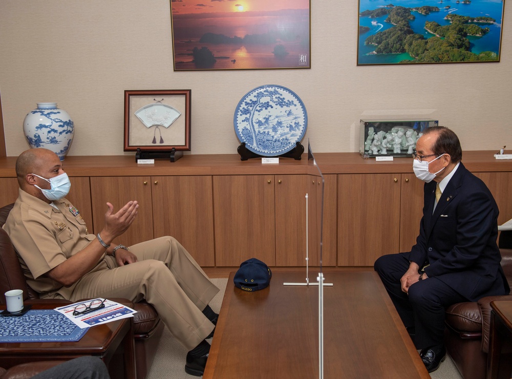 CFAS Meets with Sasebo City Mayor