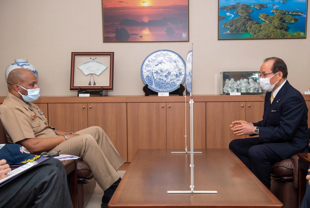 CFAS Meets with Sasebo City Mayor