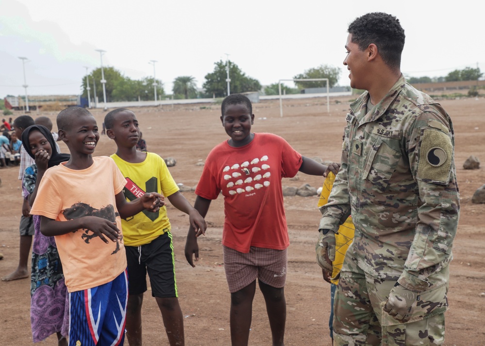 U.S., Italy, Djibouti plant &quot;peace trees&quot; in Damerjog