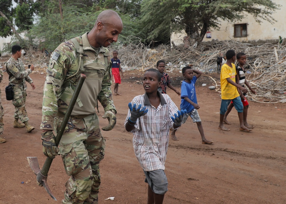 U.S., Italy, Djibouti plant &quot;peace trees&quot; in Damerjog