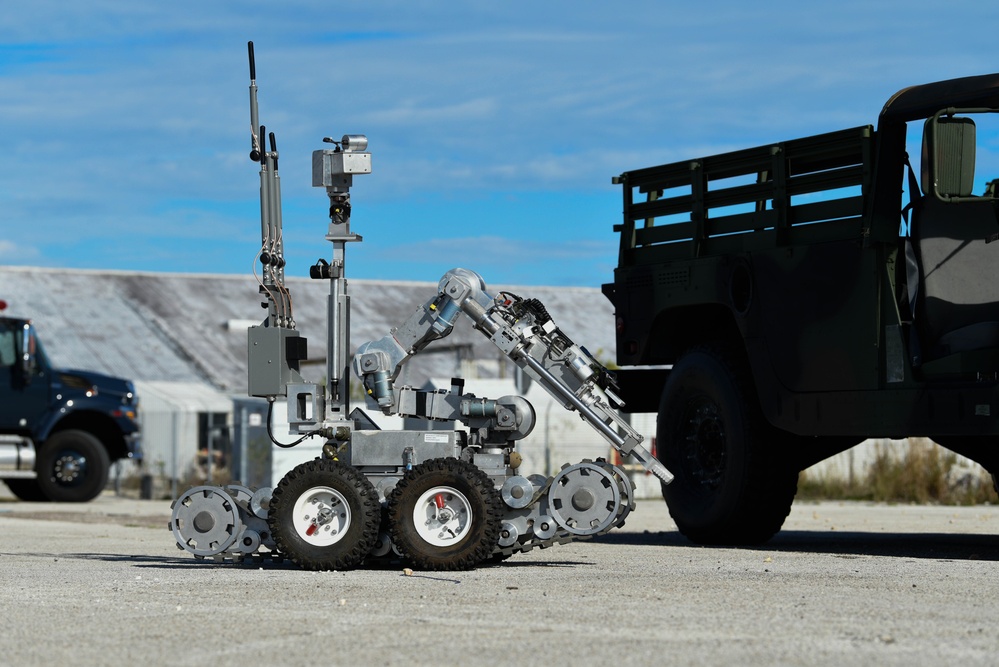 45th Civil Engineering Squadron Explosive Ordnance Disposal team exercise Ocean Breeze