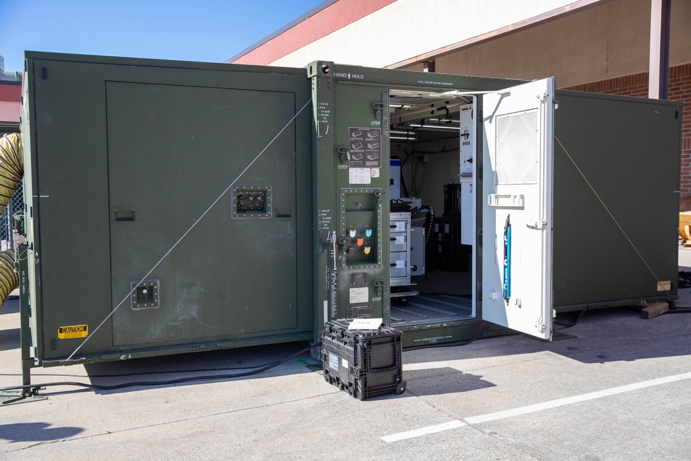 2nd Maintenance Battalion conducts New Equipment Training on the Expeditionary Fabrication System