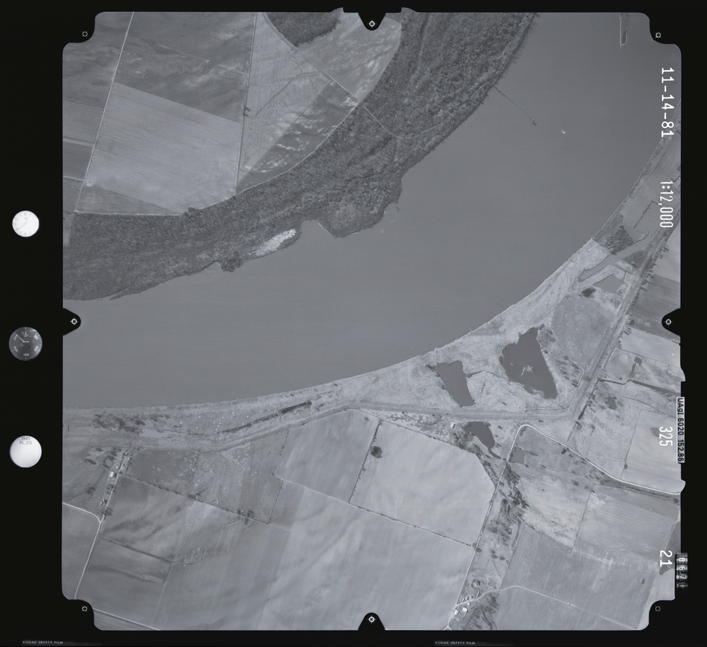 081071.020 - Ark. River.325.1