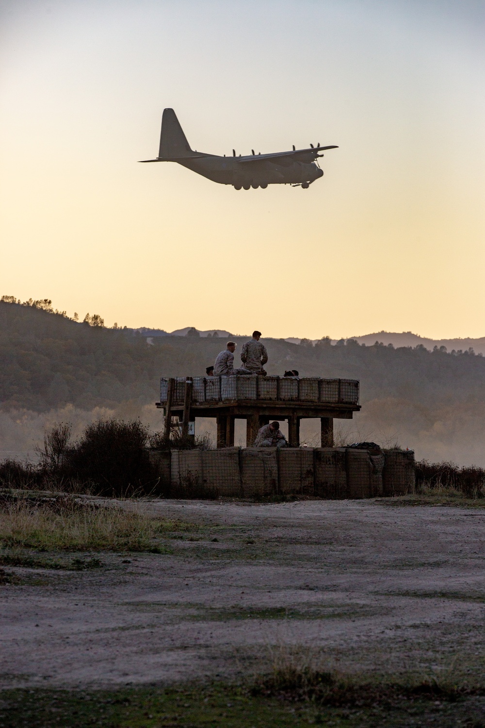 Combat Logistics Battalion 5 Set Up A COC At Fort Hunter Liggett