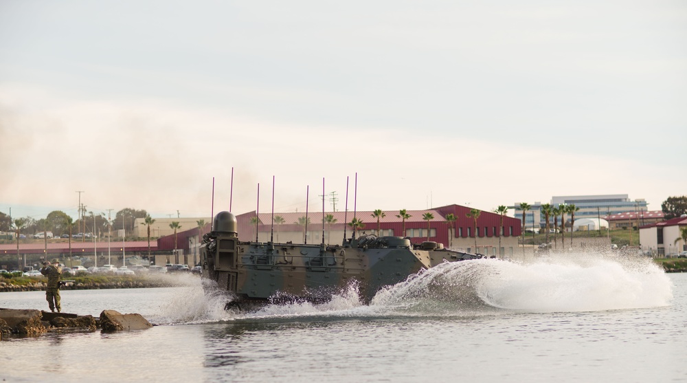 Iron Fist 2022: Japan Ground Self-Defense Force soldiers conduct AAV water ops