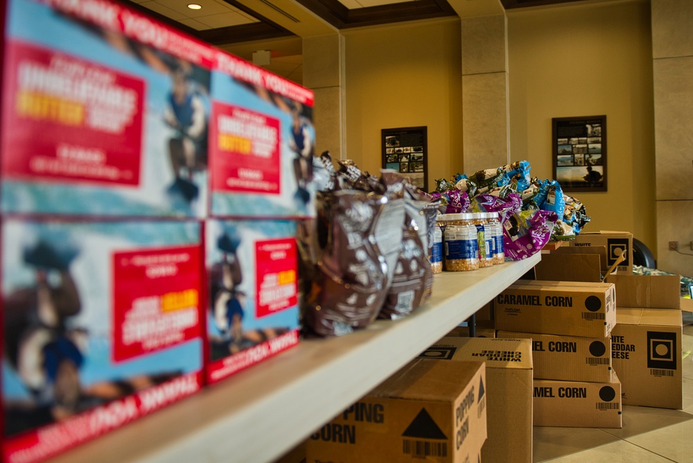 Boy Scouts donate popcorn to Indiana National Guardsmen