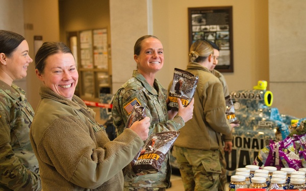 Boy Scouts donate popcorn to Indiana National Guardsmen