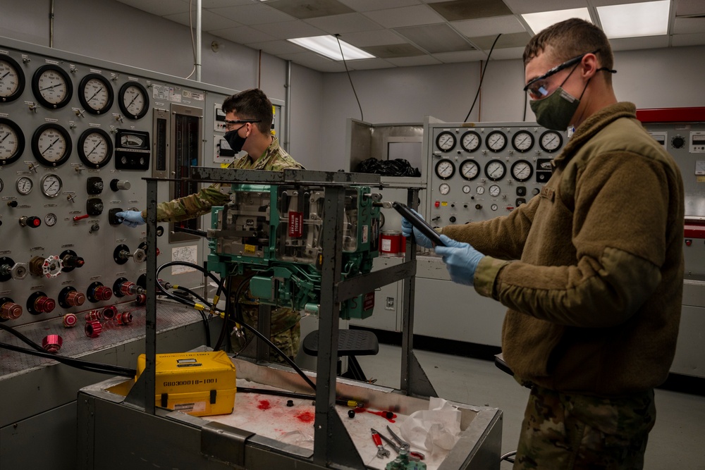 Hydraulic Technicians maintain F-15E Strike Eagle components