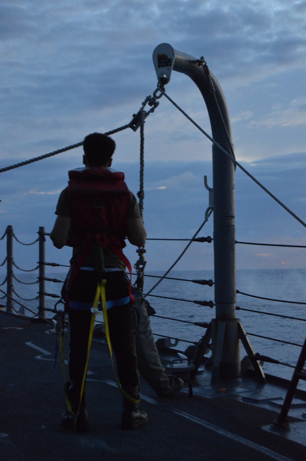 USS Lake Champlain sails the Sulu Sea