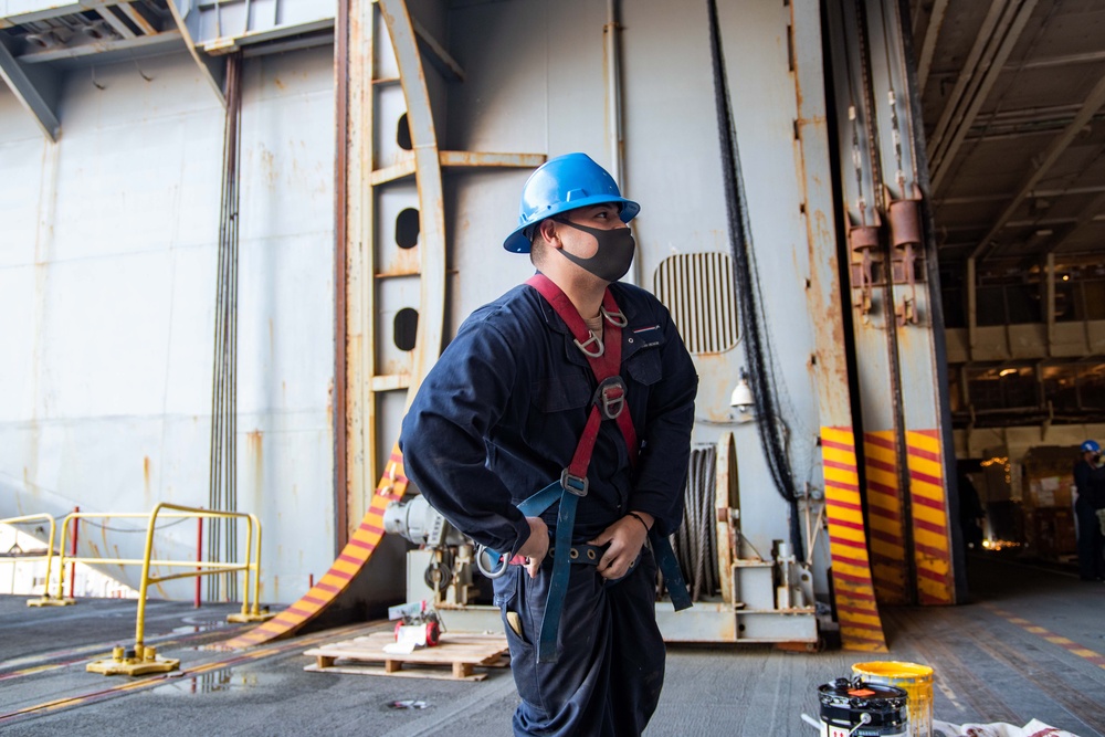 USS Ronald Reagan (CVN 76) Painting Preparation