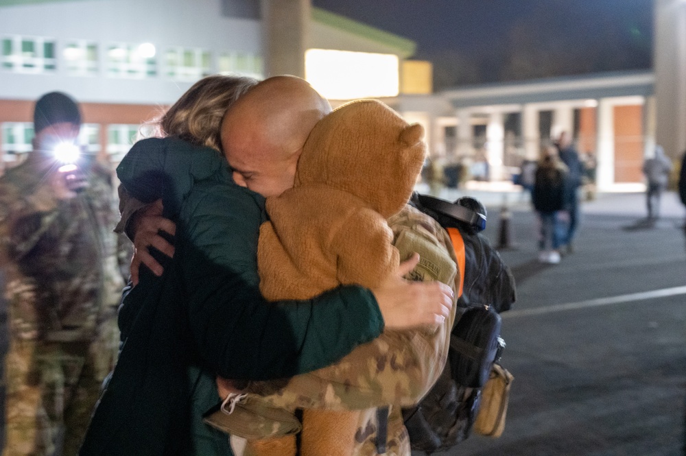 1-102nd Infantry Battalion Returns to Connecticut