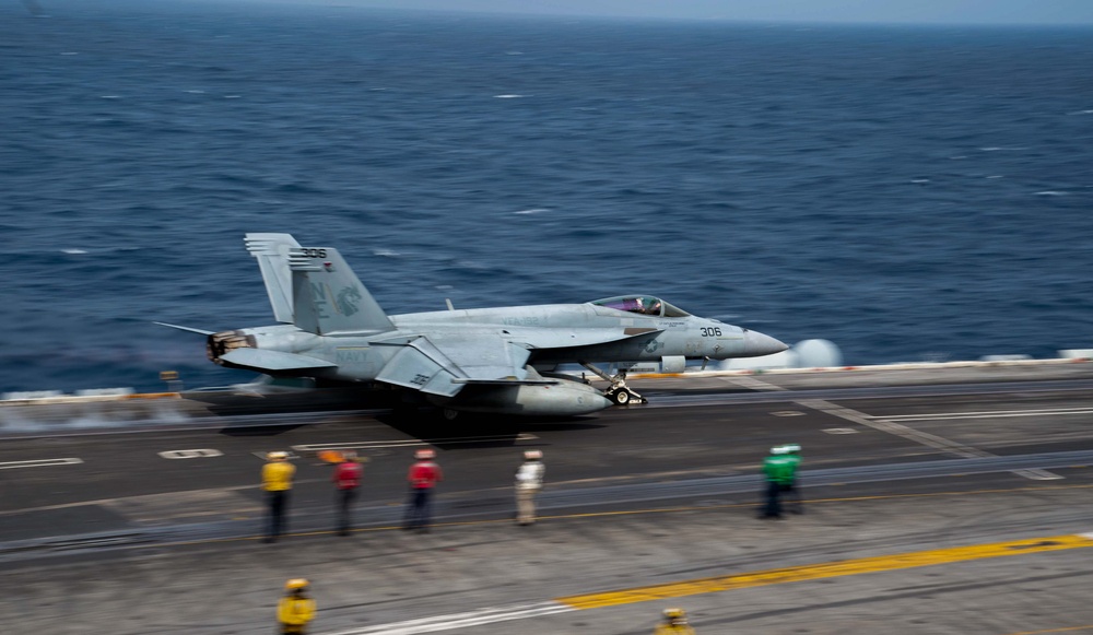 DVIDS - Images - USS Carl Vinson (CVN 70) Conducts Flight Operations in ...