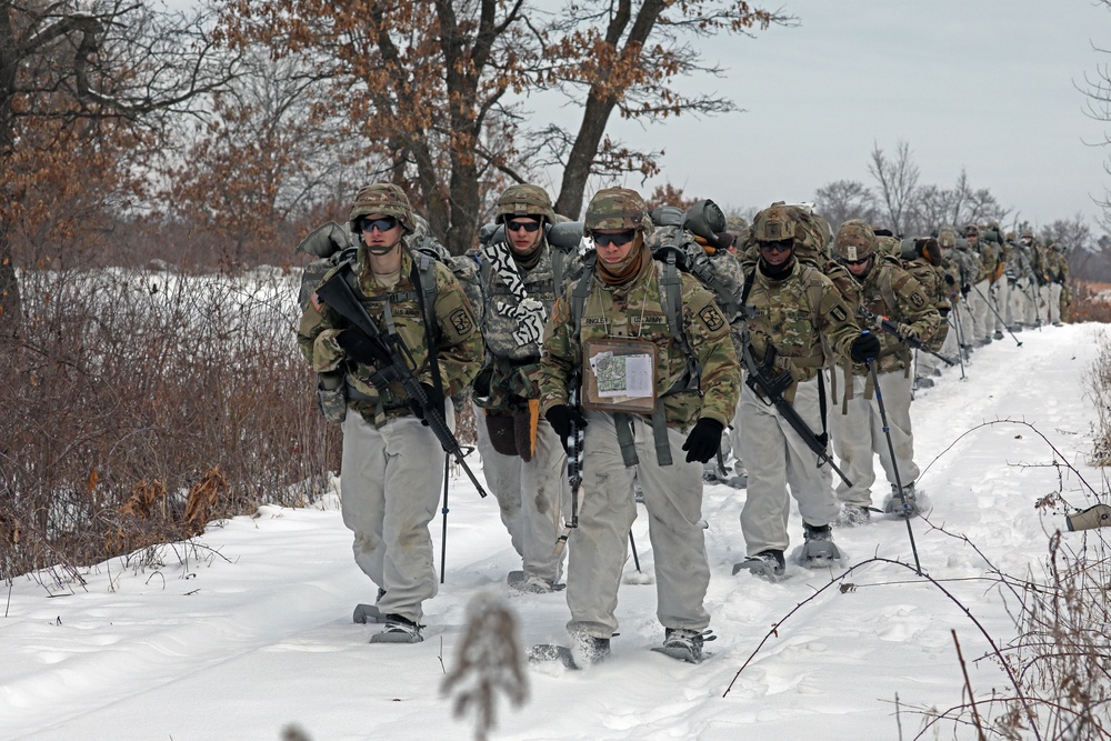 DVIDS - Images - Marching to a bivouac site [Image 2 of 4]