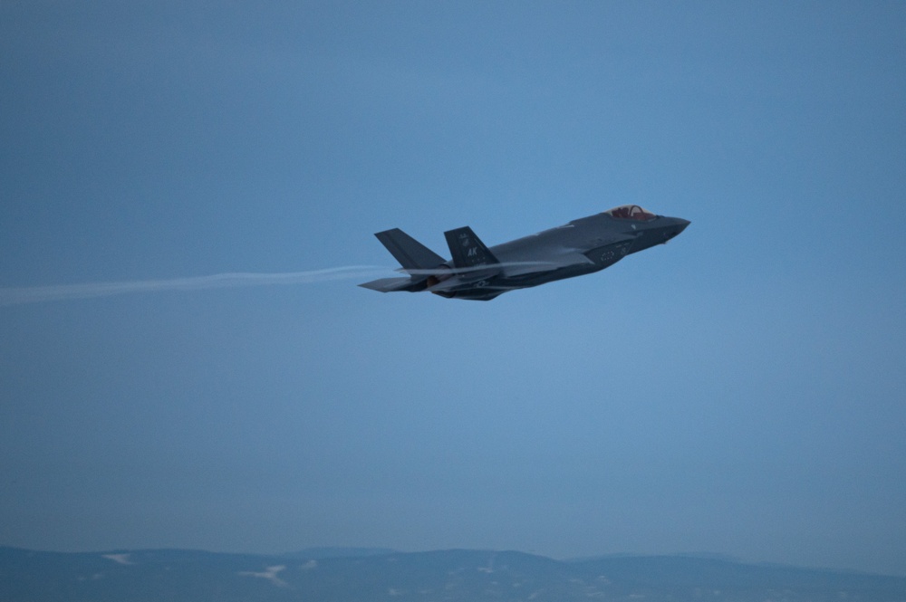 354th FW F-35As take off during Arctic Gold 22-1