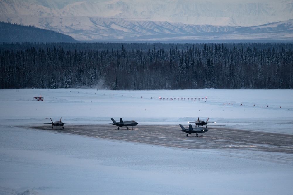 354th FW F-35As take off during Arctic Gold 22-1