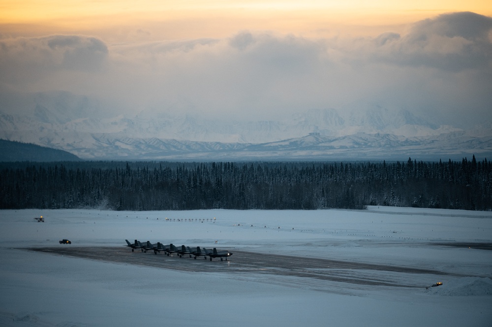 354th FW F-35As take off during Arctic Gold 22-1