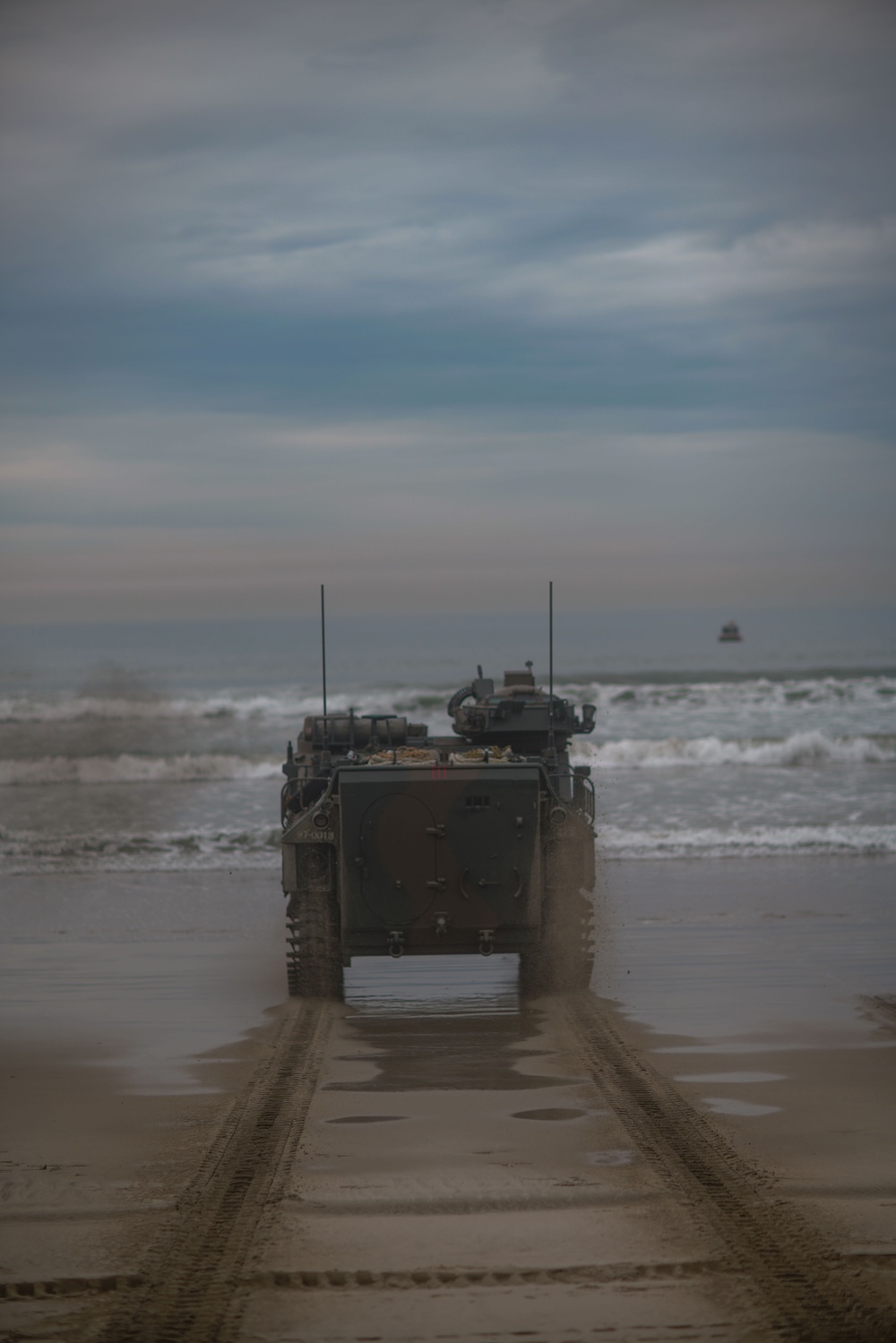 Iron Fist 2022: 3rd Assault Amphibian Battalion Marines, JGSDF soldiers conduct beach waterborne operations