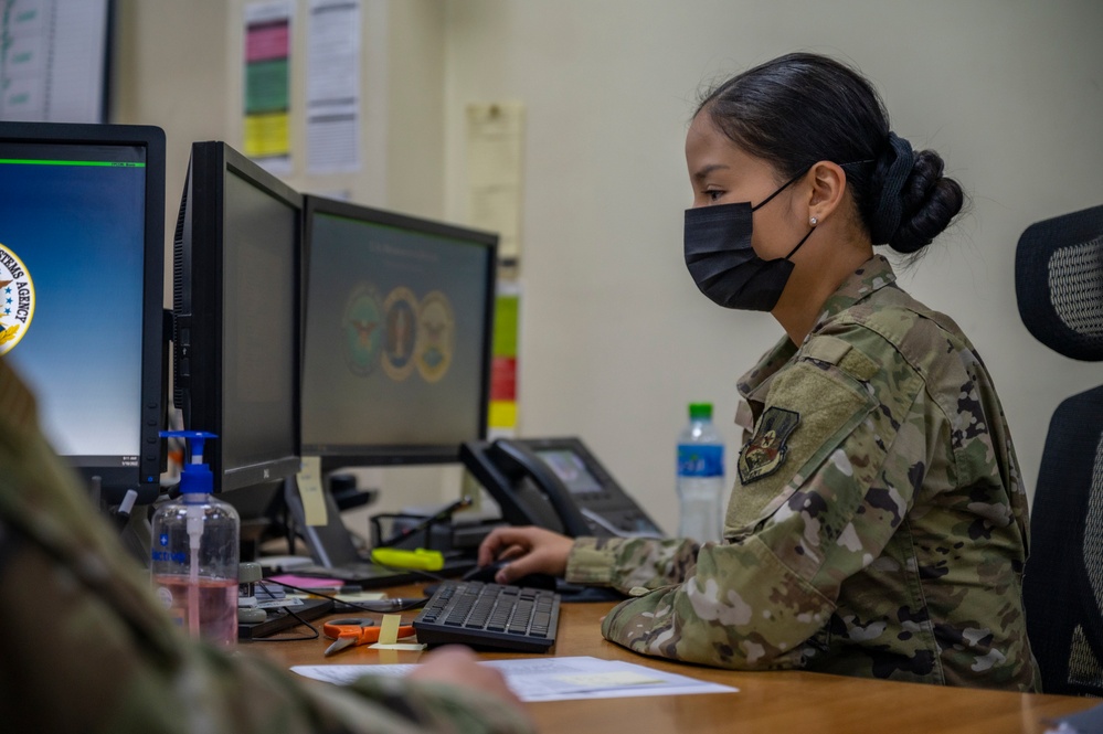 386th AEW Finance Customer Service supports financial readiness