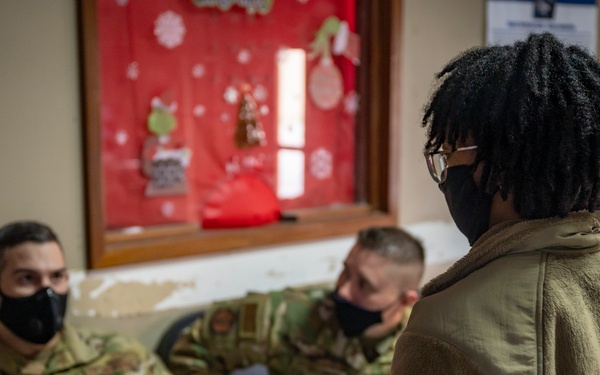 386th AEW Finance Customer Service supports financial readiness