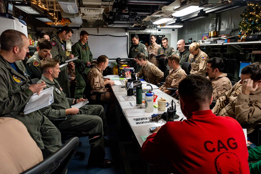 USS Carl Vinson (CVN 70) Sailors Conduct Air Plan Brief