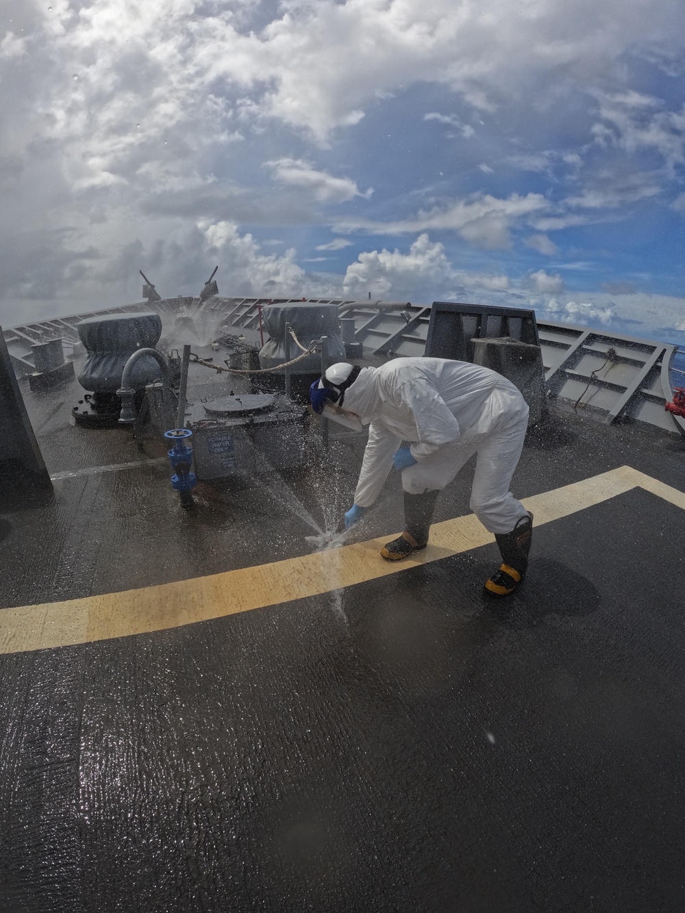 USS Lake Champlain stays &quot;ship shape&quot; while underway in the Philippine Sea