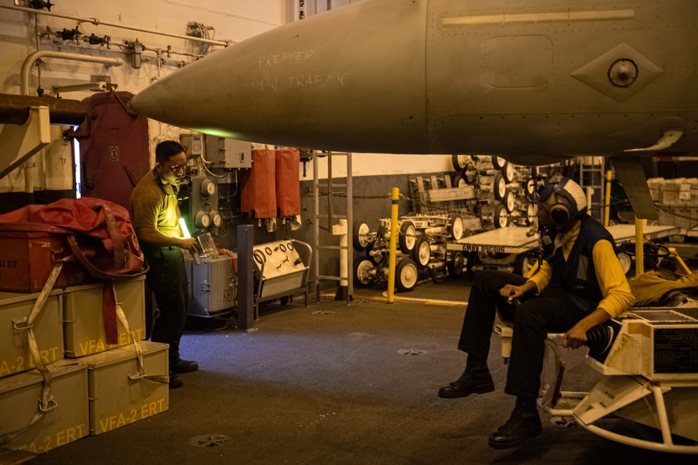 USS Carl Vinson (CVN 70) Conducts Night-Time Operations