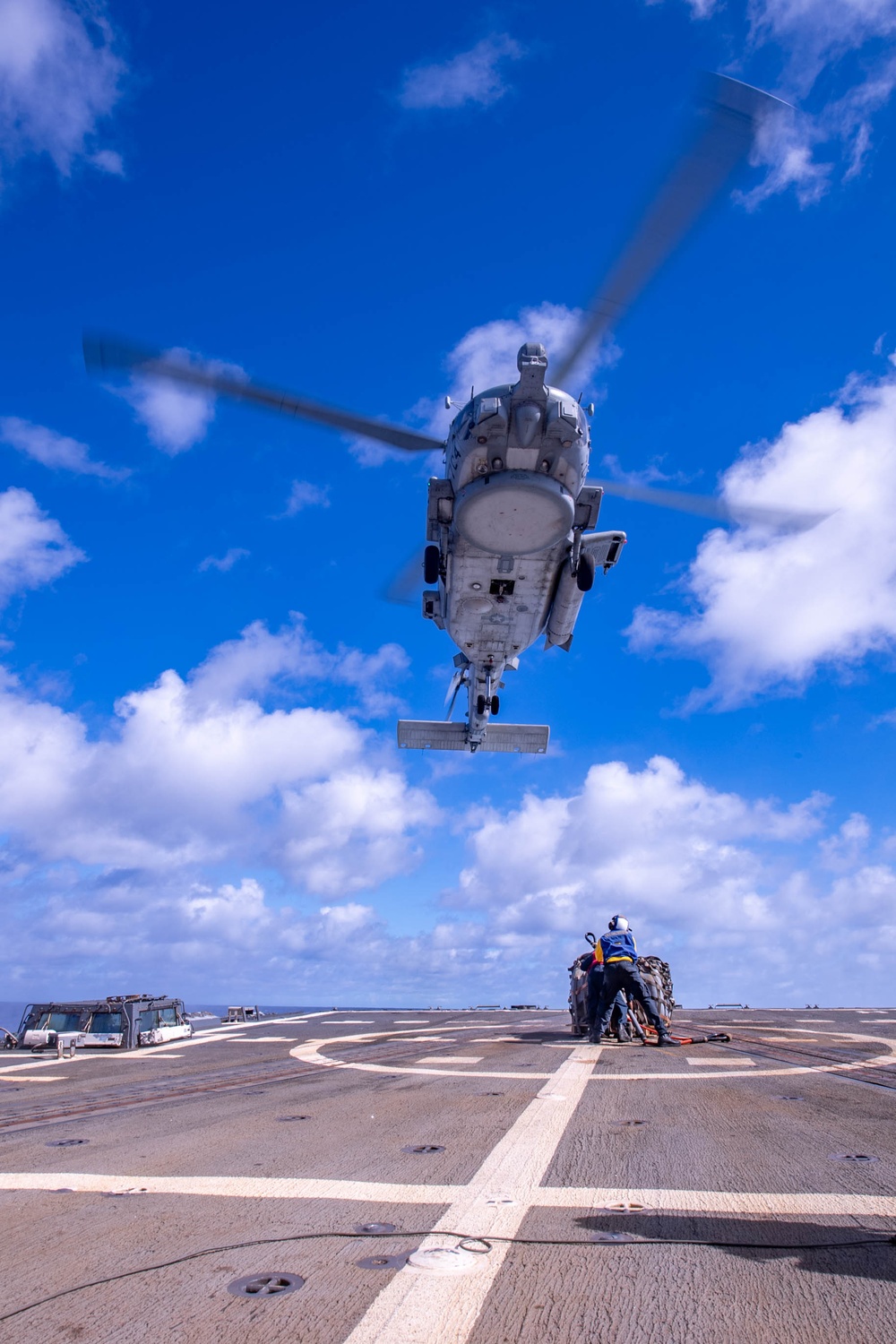 USS Spruance conducts vertical replenishment