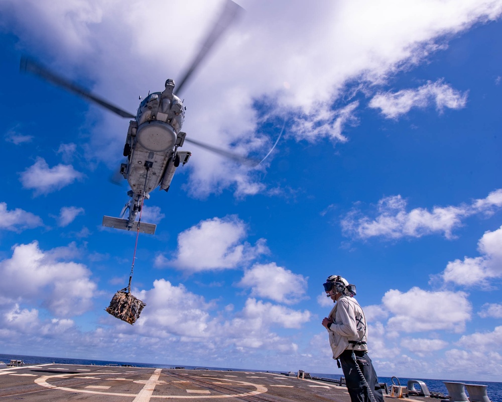 USS Spruance conducts vertical replenishment