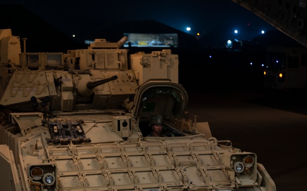 816th EAS moves munitions