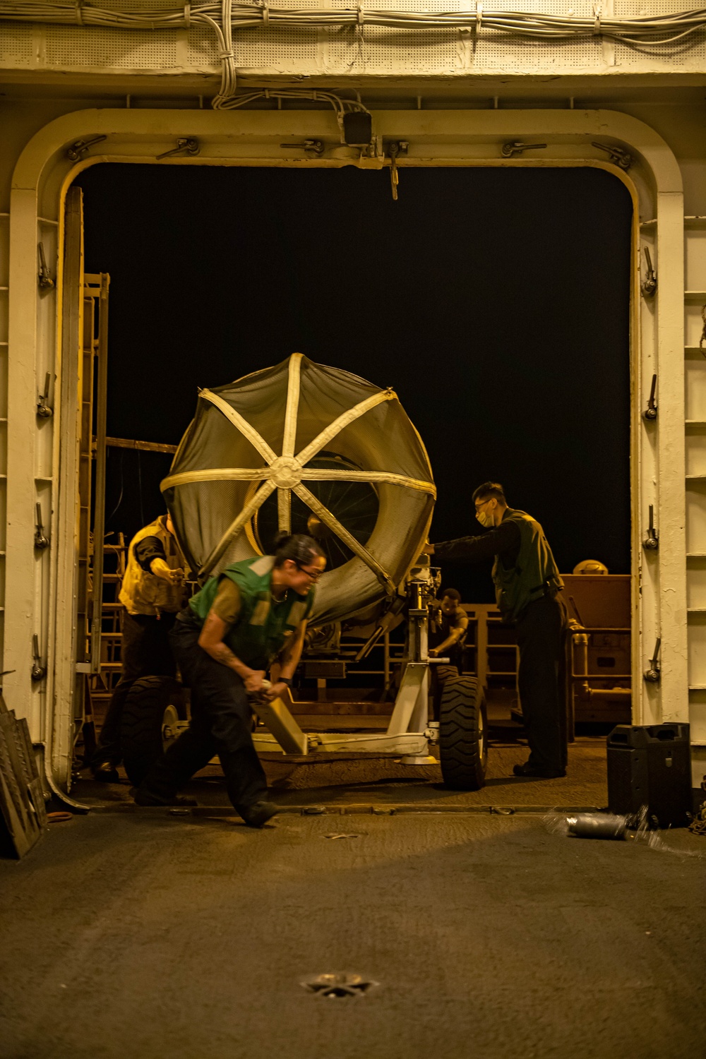 USS Carl Vinson (CVN 70) Conducts Engine Tests in 7th Fleet