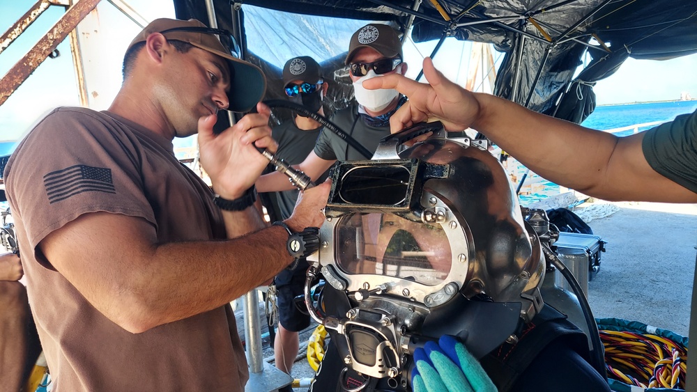 UCT 2 and ROKN UCT Complete the Multinational Underwater Repair Exercise 2021