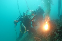 UCT 2 and ROKN UCT Complete the Multinational Underwater Repair Exercise 2021