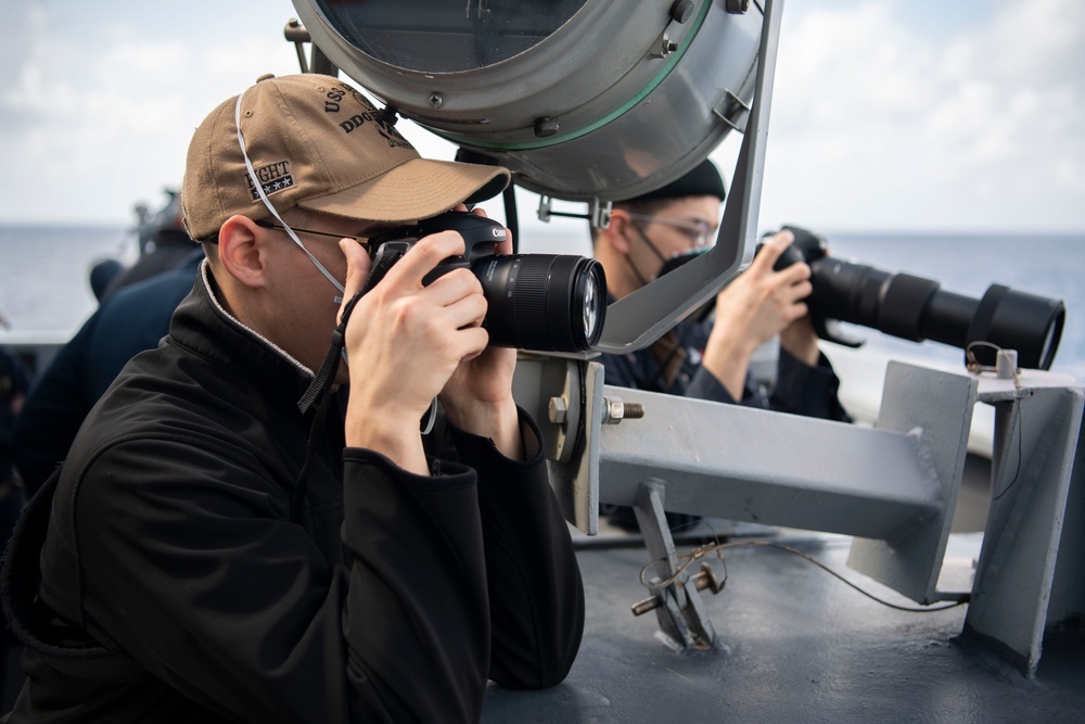 USS Dewey Conducts VI Drill with USS Benfold