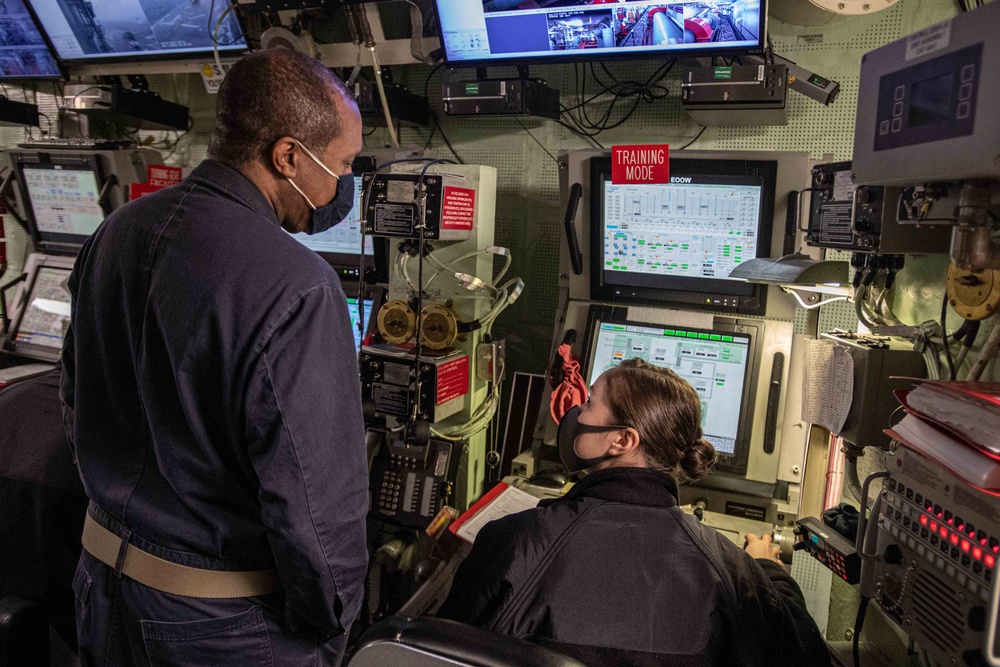 USS America (LHA 6) Conducts Engineering Drills