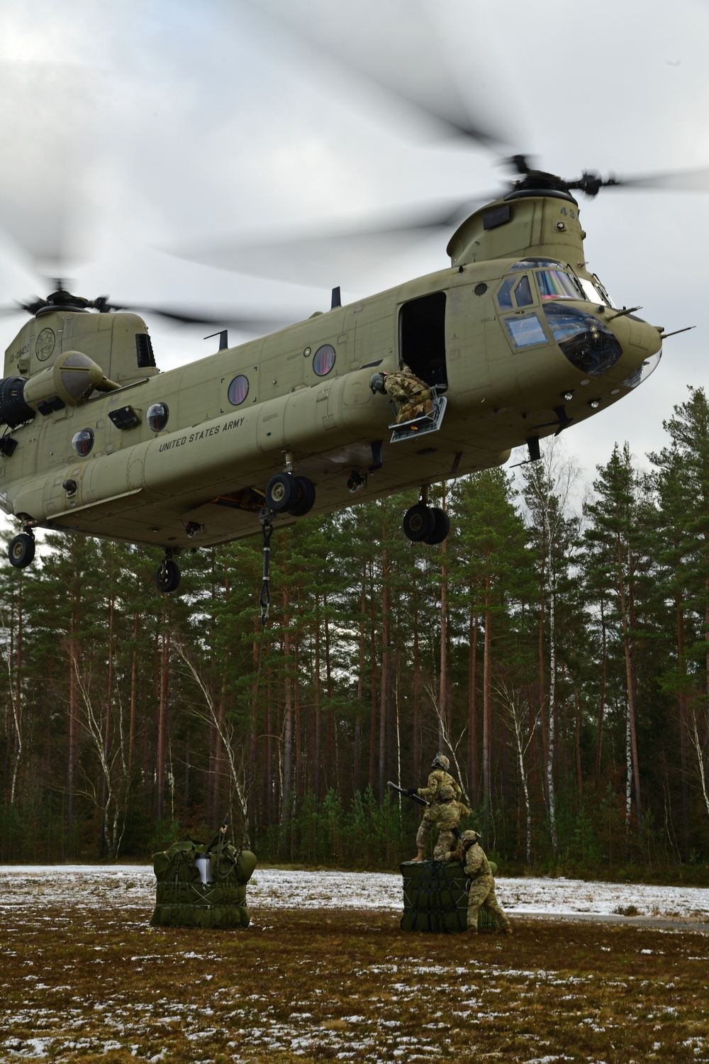 Comanche Troop conducts Sling Load Operations