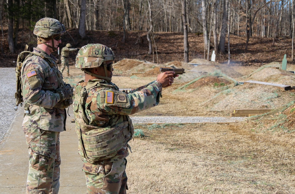 DVIDS - Images - HHBN Soldiers conduct M17 qualification [Image 1 of 3]