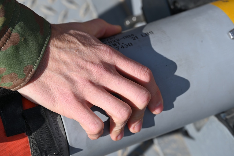 332nd AEW Ammo flight AIM(-9X) high