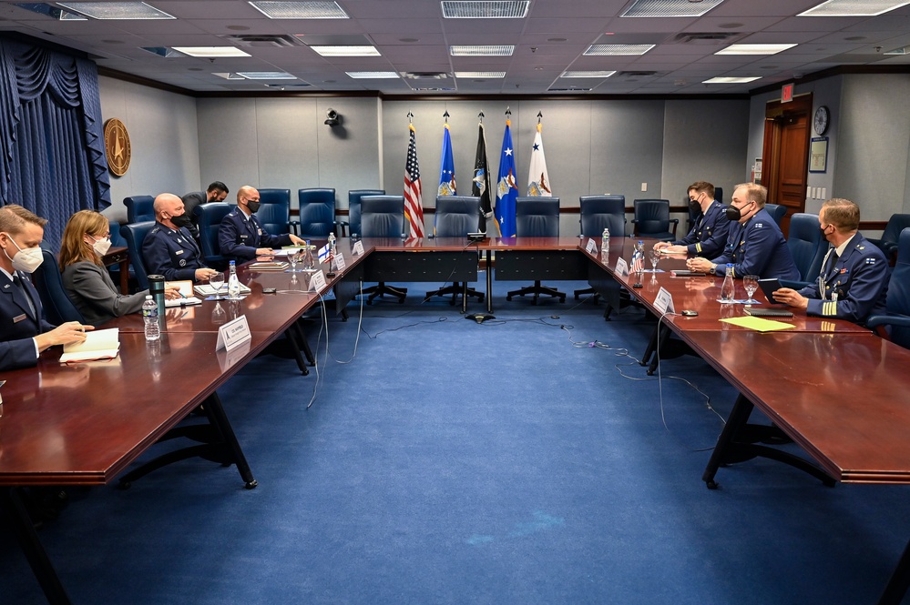 CSO Raymond meets Finnish Maj. Gen. Jokinen