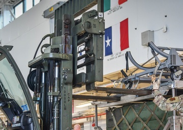 Wing tests innovative cargo stacking system