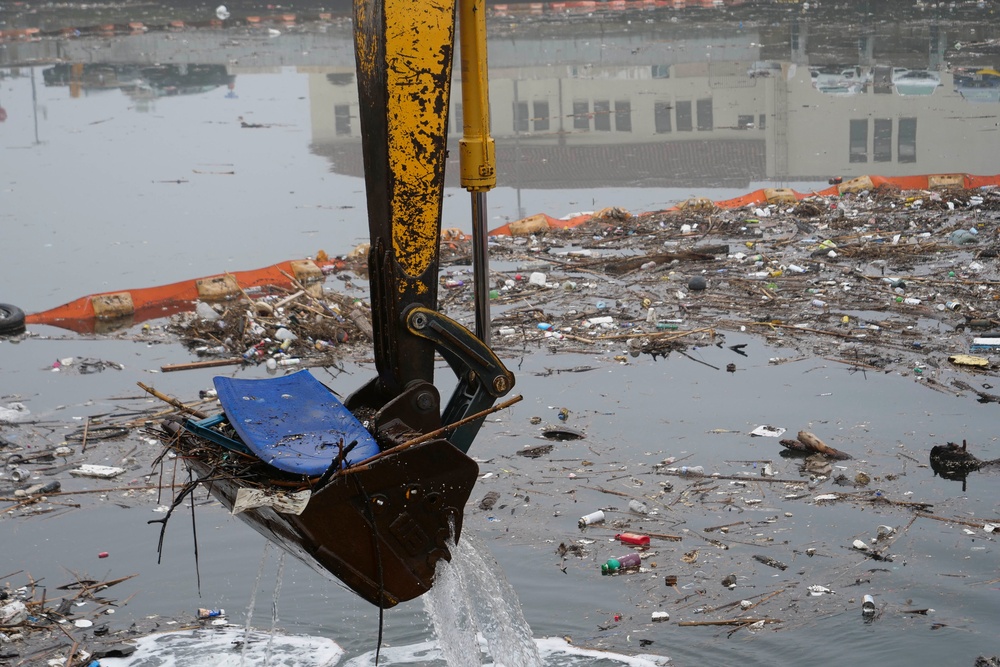 Naval Facilities Engineering Command Southwest Removes Trash and Debris From Chollas Creek On Board Naval Base San Diego
