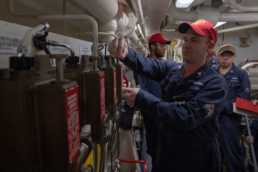 USS O'Kane (DDG 77) Conducts Casualty Training