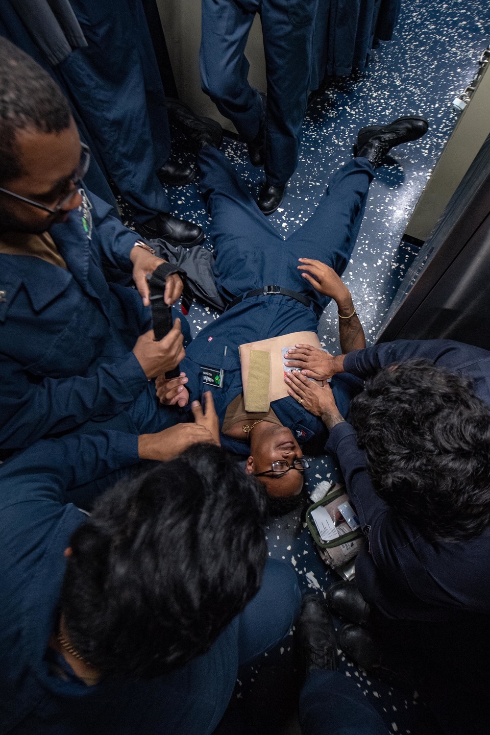 USS O'Kane (DDG 77) Conducts Casualty Training