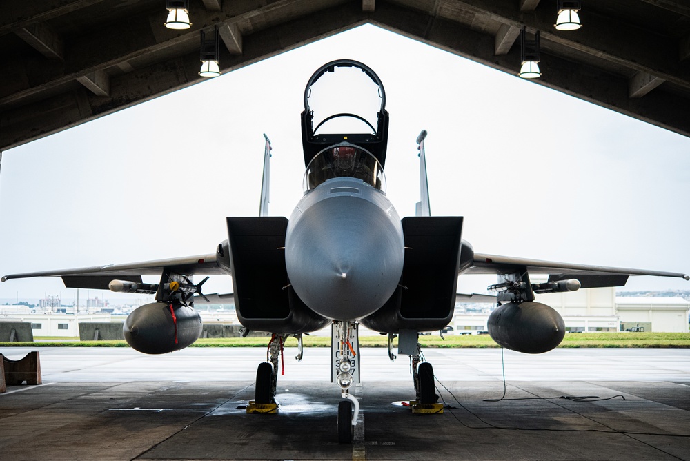 67th FS, 67th AMU prepares F-15s for Southern Beach